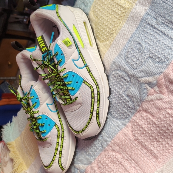 Nike Other - Nike Air Max 90 SE Worldwide.